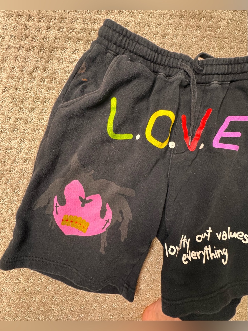 L.O.V.E. "Loyalty Over Values Everything" Black Graphic Sweat Shorts - Size S - Picture 8 of 9
